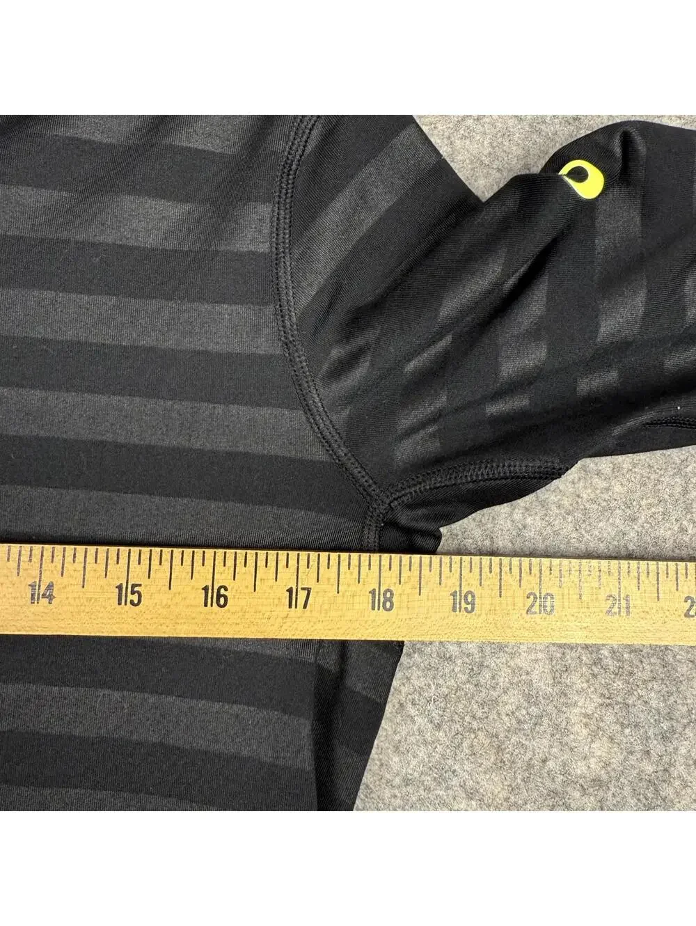 Nike Pro Dri-Fit 1/2 Zip Lightweight Running Pullover Black Yellow Large 855